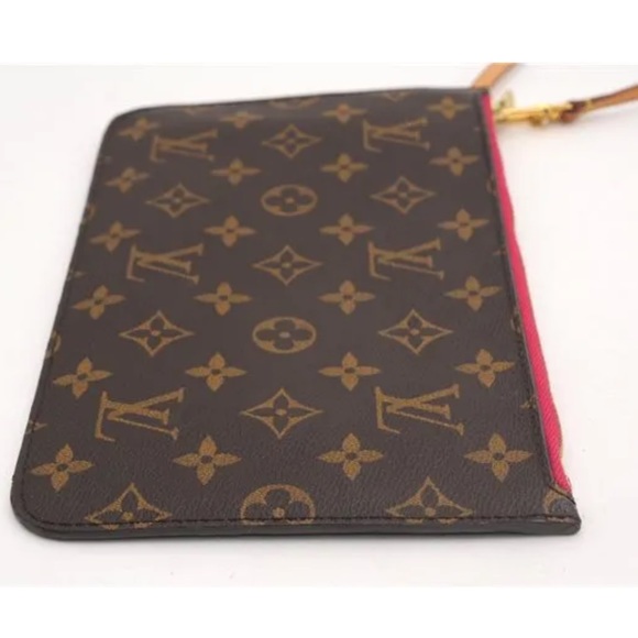 SOLD. Louis Vuitton Monogram neverfull pouch - Picture 9 of 10